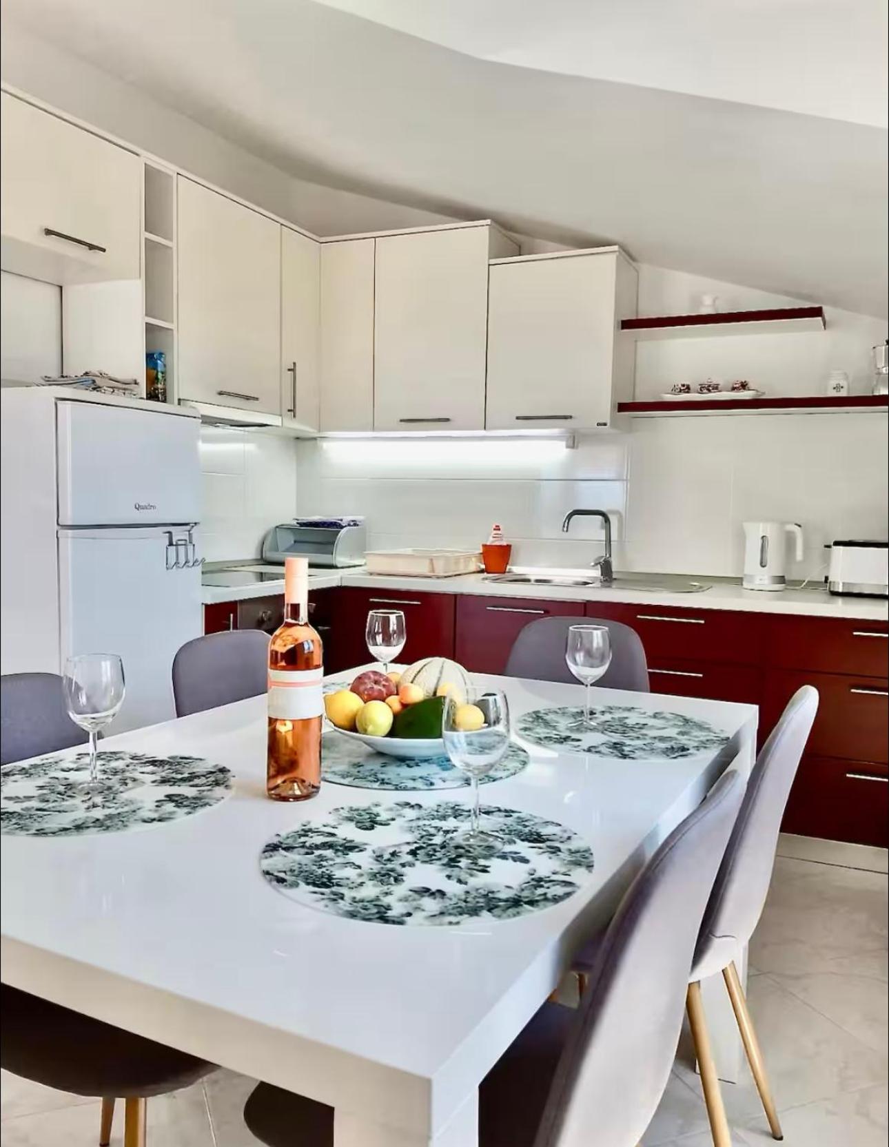 Apartmani Attila Trogir Exterior foto