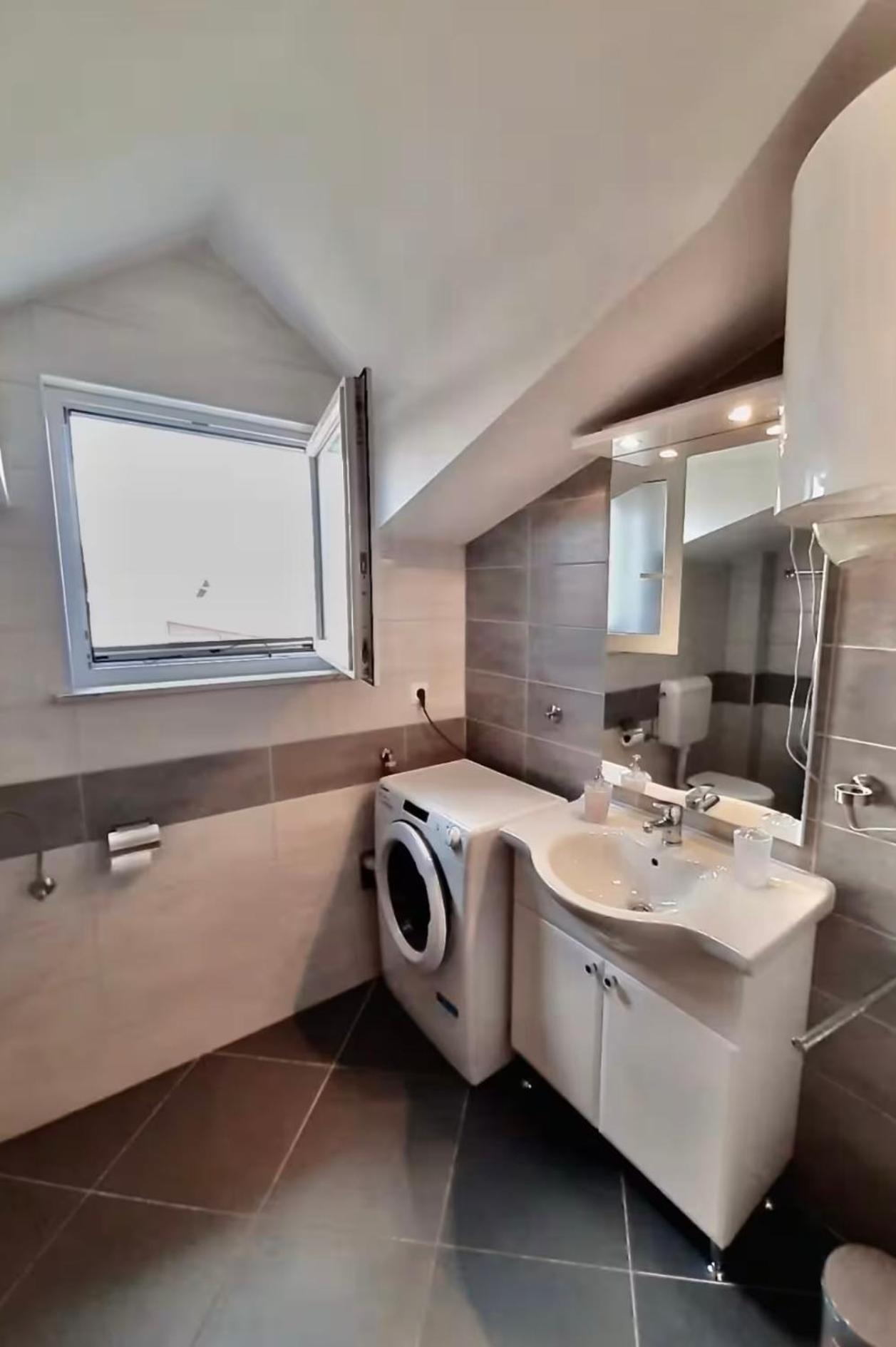 Apartmani Attila Trogir Exterior foto